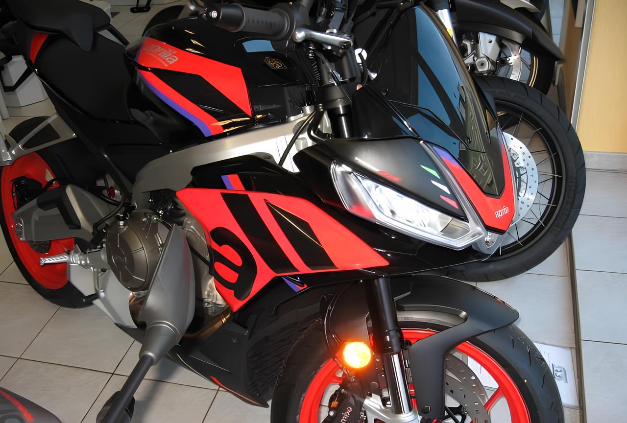 F&T Fahrzeug-Technik GmbH - Ihr Motorradhändler und Motorradwerkstatt in Freital, Dresden, Sachsen und deutschlandweit - Tuono 660 Factory TooFast